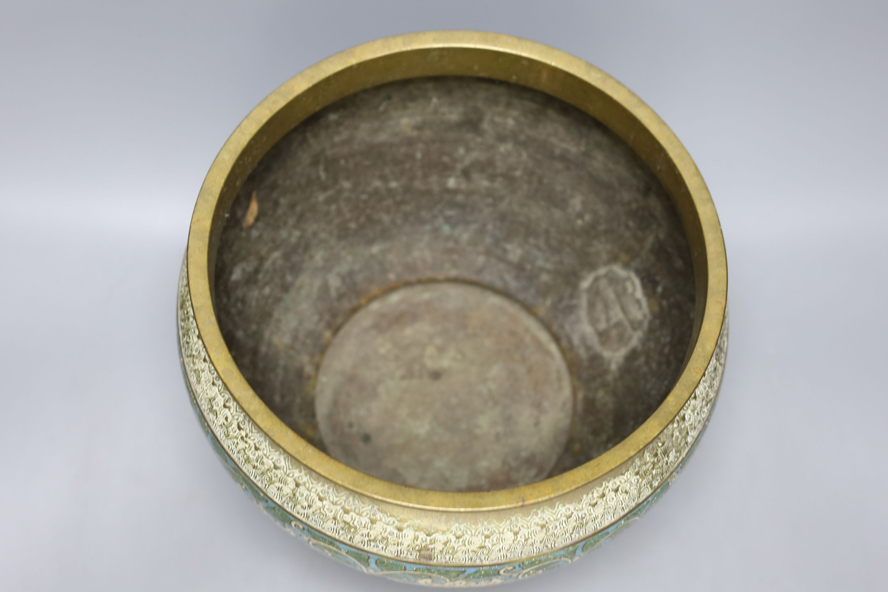 A Japanese champleve enamel and bronze jardiniere, 22cm
